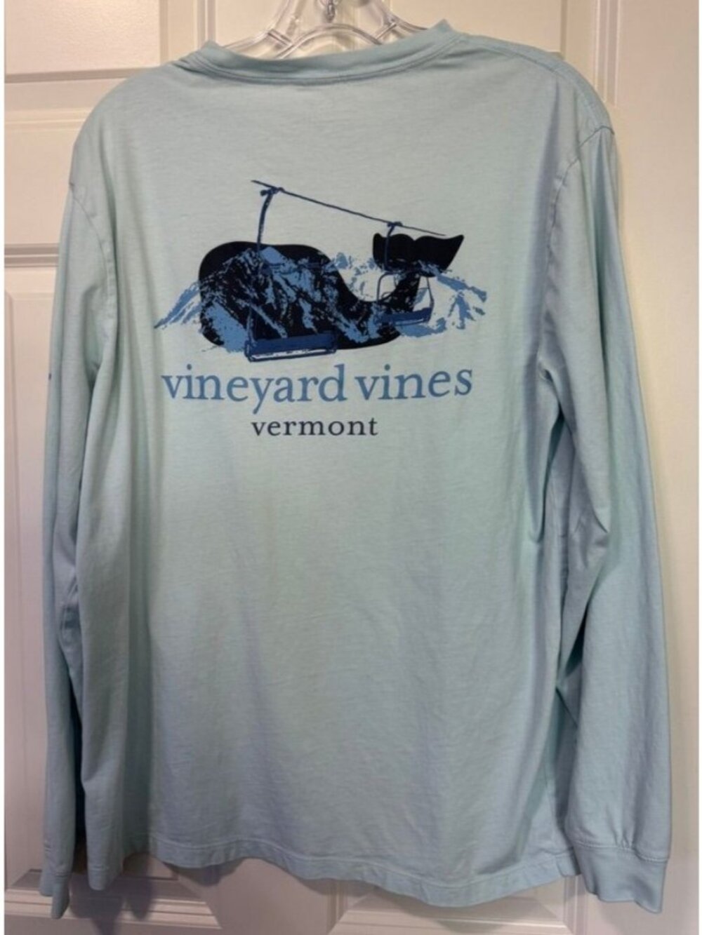 Vineyard Vines Long Sleeve Pocket T-Shirt Whale Ski Lift Vermont Men's Medium M